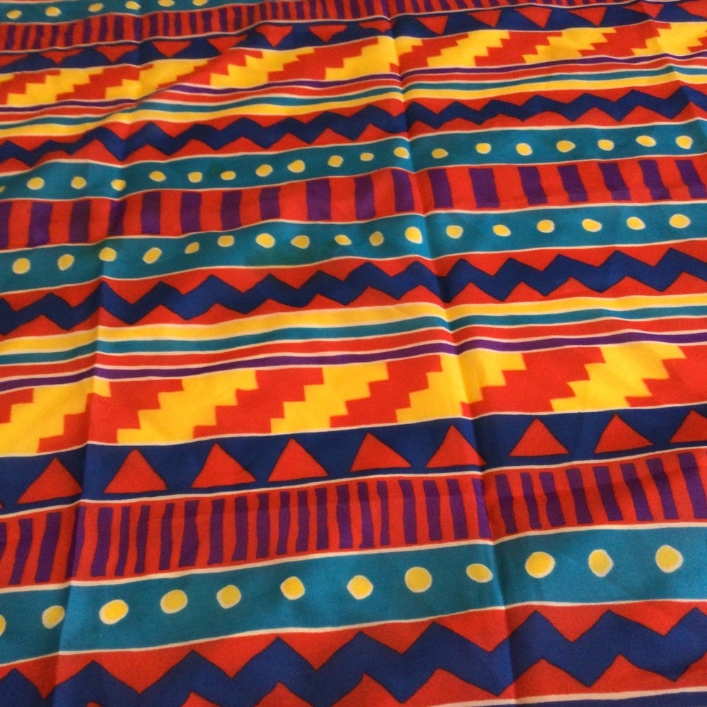 Sarah Coventry Made in Italy Scarf 28” x  28” Wonderful colors and pattern!